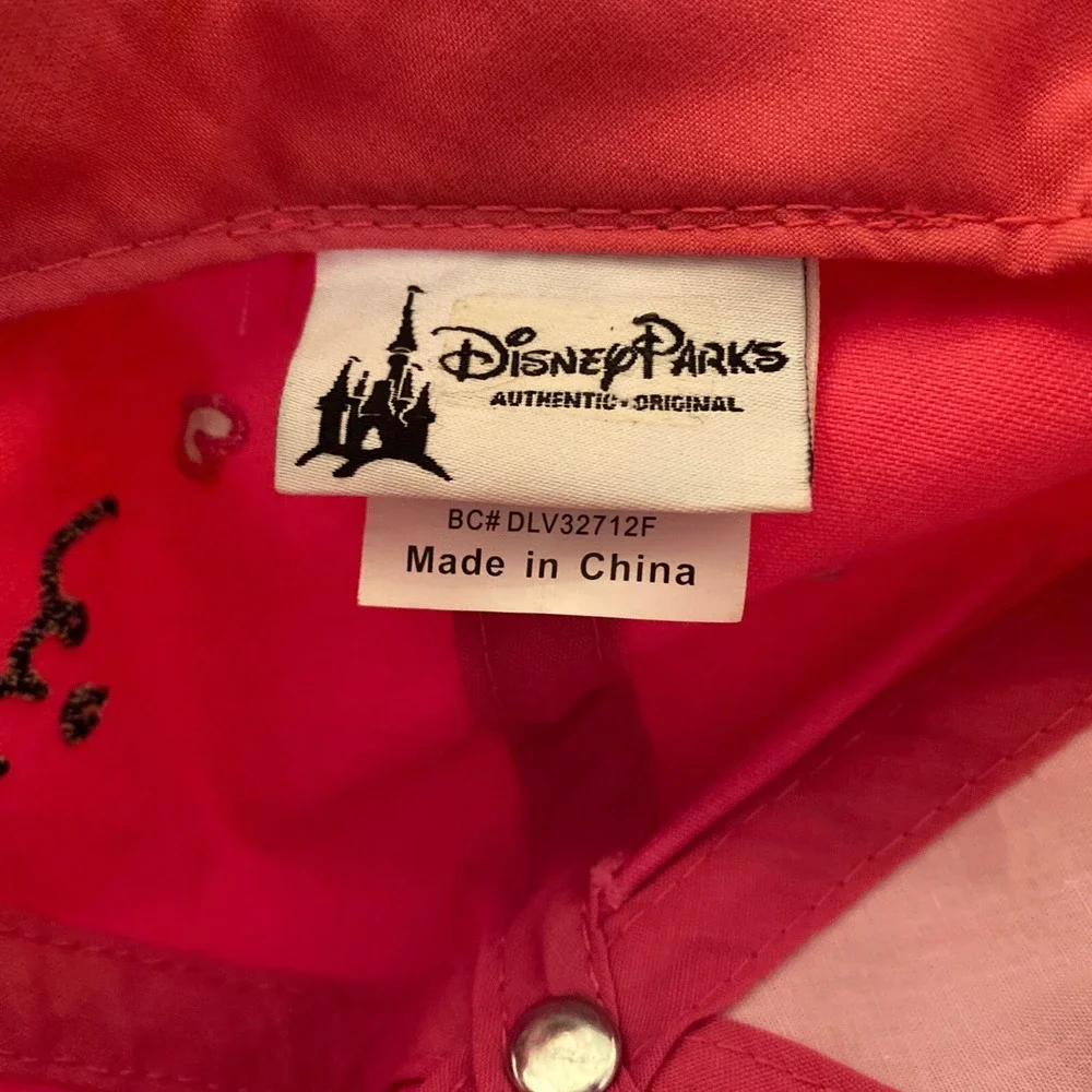 Disney Parks Minnie Pink Hat With Sparkling Pink M. EUC. Whimsical